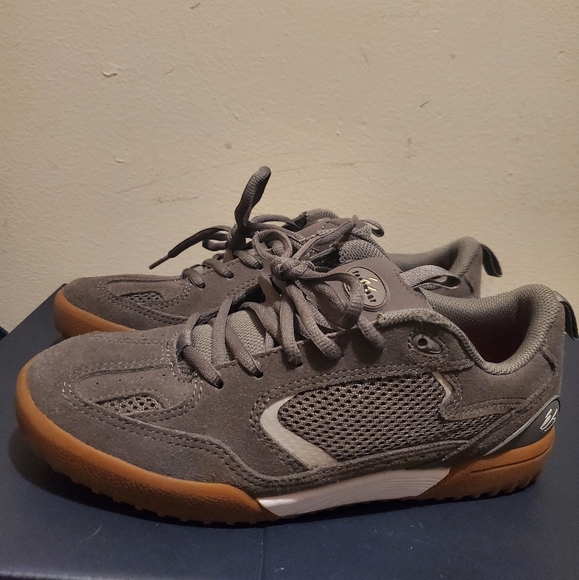eS Quattro Grey Gum Skate Shoe size 8 EUC 🛹 - Picture 5 of 10